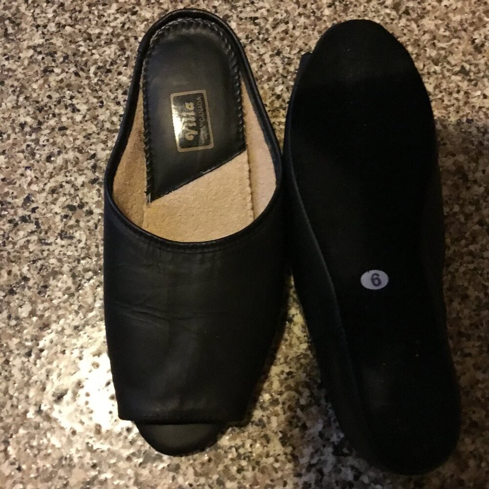 Leather slippers
